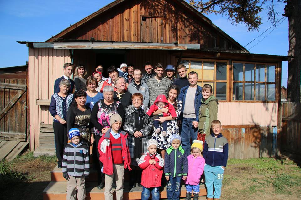 8. Cu biserica din Shabur la Sărbătaoarea Mulțumirii